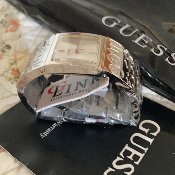 NWT (need battery) GUESS watches- silver main image 10